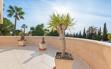 Property slide 46