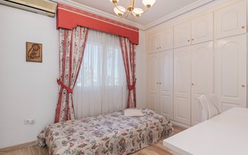 Property slide 34