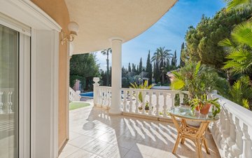 Property slide 20