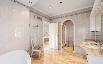 Property slide 32