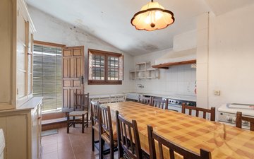 Property slide 40