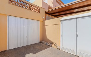 Property slide 44