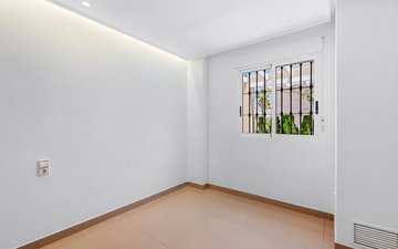 Property slide 18