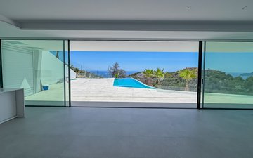 Property slide 21