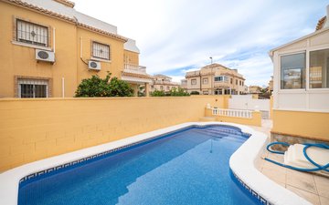 Property slide 32