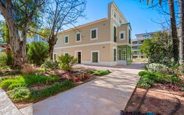 Property slide 39