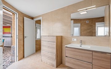 Property slide 28