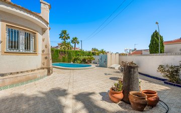 Property slide 25