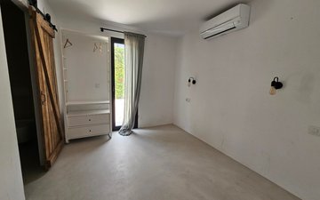 Property slide 31