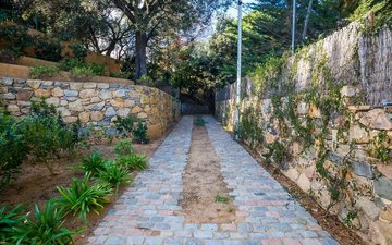 Property slide 27