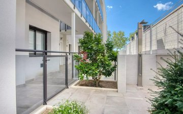 Property slide 17