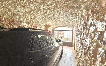 Property slide 38