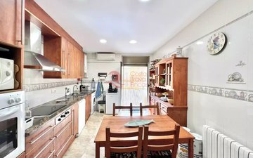 Property slide 40