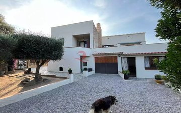 Property slide 35