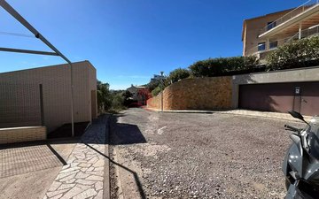 Property slide 10