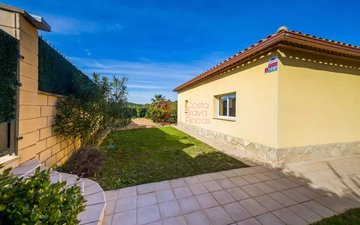 Property slide 8