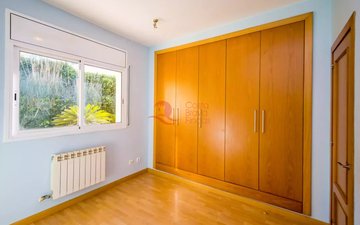 Property slide 22