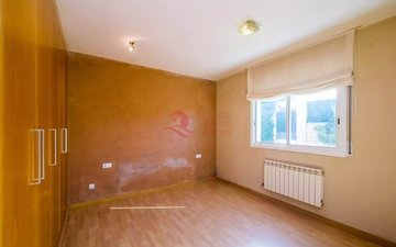 Property slide 28