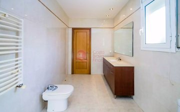 Property slide 31