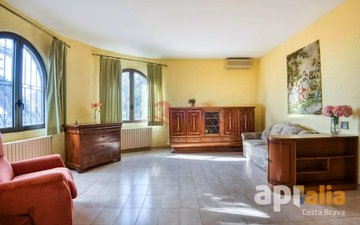 Property slide 15