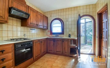 Property slide 33