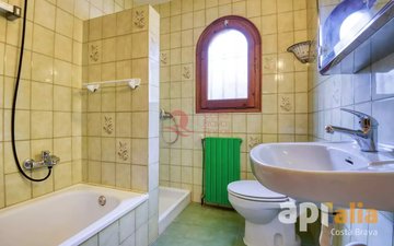Property slide 39