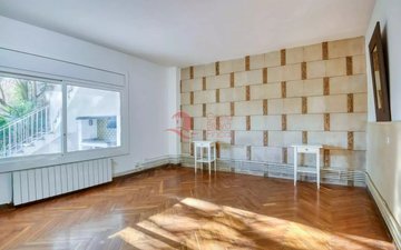 Property slide 4
