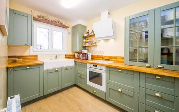 Property slide 17