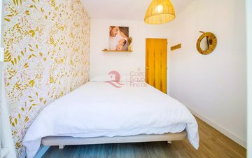 Property slide 25