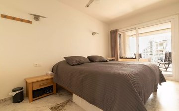 Property slide 16