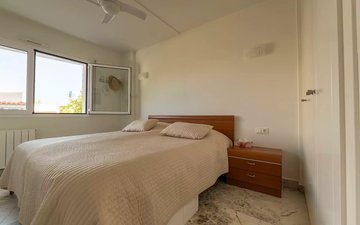 Property slide 20