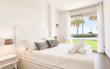 Property slide 10