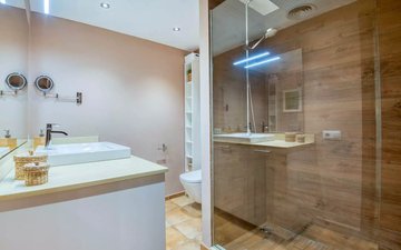 Property slide 21