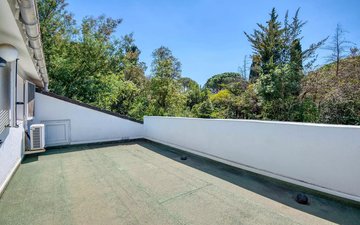 Property slide 30