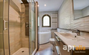 Property slide 28