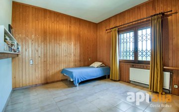 Property slide 36