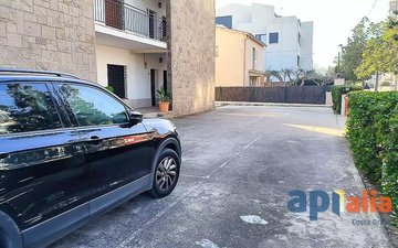 Property slide 16