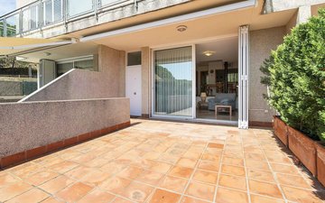 Property slide 32