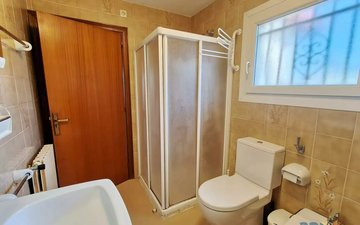 Property slide 16