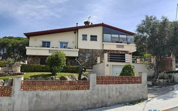 Property slide 31