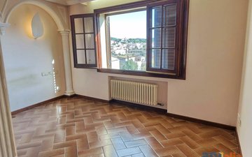Property slide 21