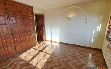 Property slide 22
