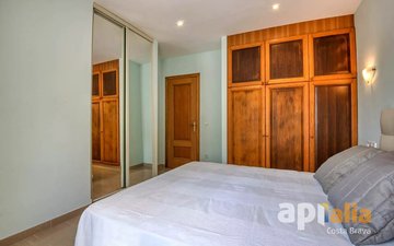 Property slide 24