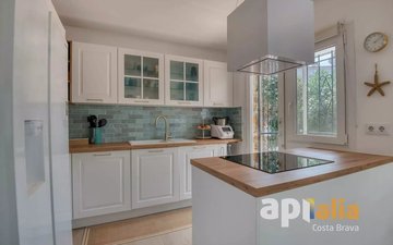 Property slide 6