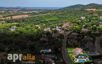 Property slide 19