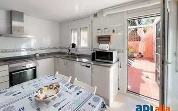 Property slide 10