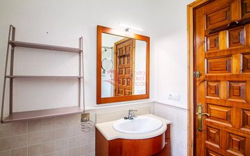 Property slide 20