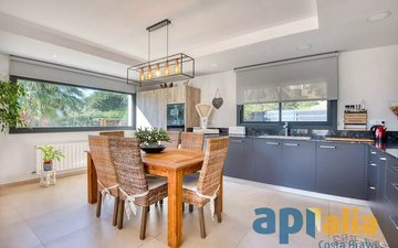 Property slide 7
