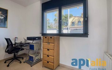 Property slide 11