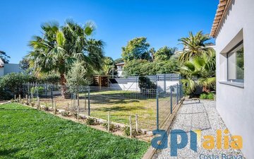 Property slide 21